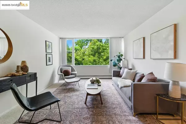 Berkeley, CA 94704,2601 College Ave #203