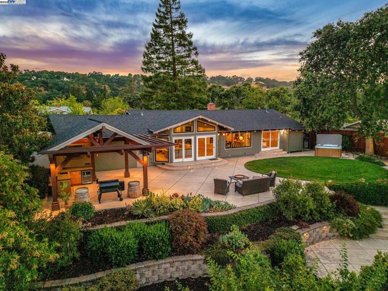 2452 Cherry Hills Dr., Lafayette, CA 94549