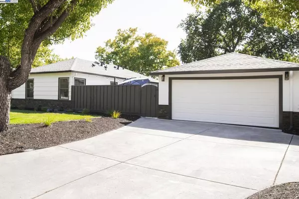 Walnut Creek, CA 94597,3208 McNutt