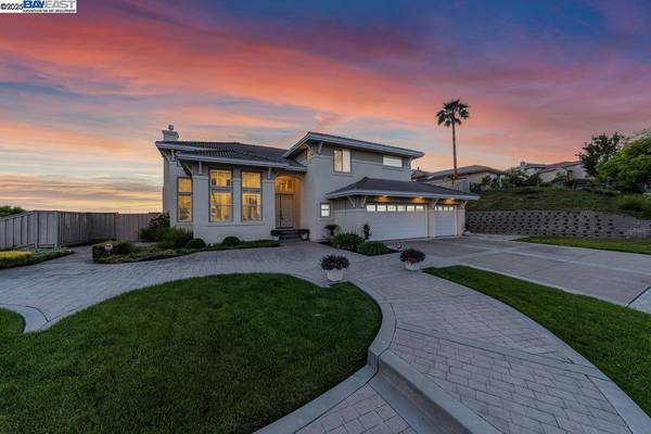 48912 Crown Ridge Cmn, Fremont, CA 94539
