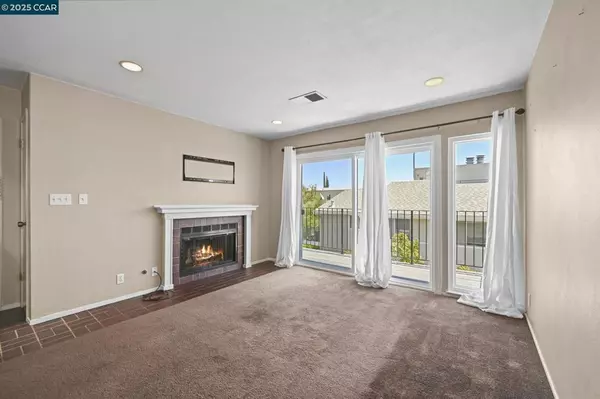Walnut Creek, CA 94597,1077 Wesley Ct #5