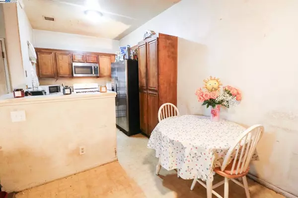 Fremont, CA 94536-7406,3416 Deerwood Ter #113