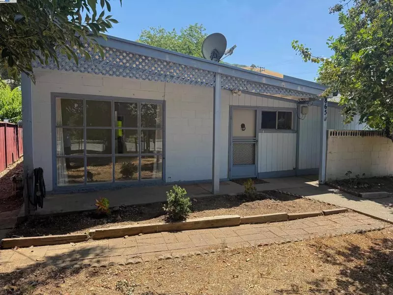 865 Old Canyon Road, Fremont, CA 94536-1730