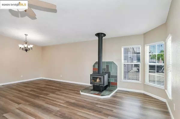 Antioch, CA 94509,1924 Geneva Ln
