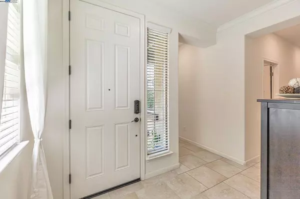 Sacramento, CA 95829,9315 Wild Lilac Cir
