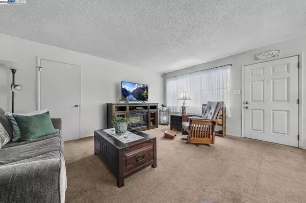 Berkeley, CA 94710,1738 7Th St