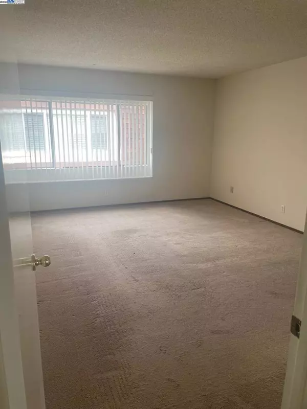 San Leandro, CA 94577,Address not disclosed