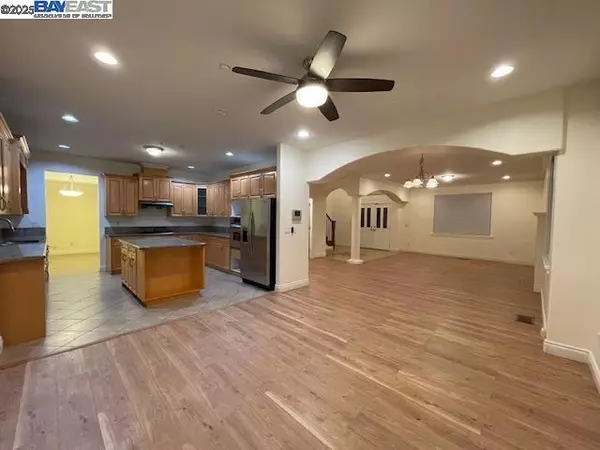 Hayward, CA 94544,108 Lund Ave