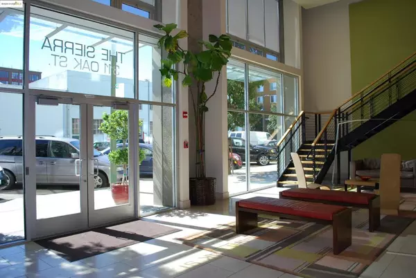 Oakland, CA 94607,311 Oak St