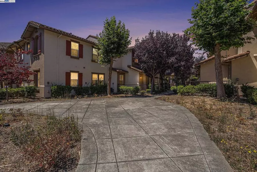 117 Carmel St, San Pablo, CA 94806