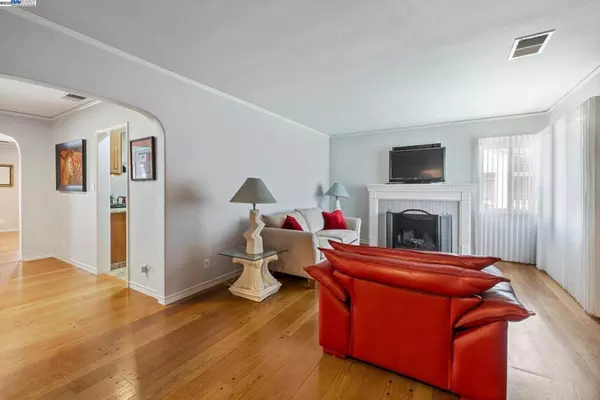 San Leandro, CA 94577,449 Pershing Dr