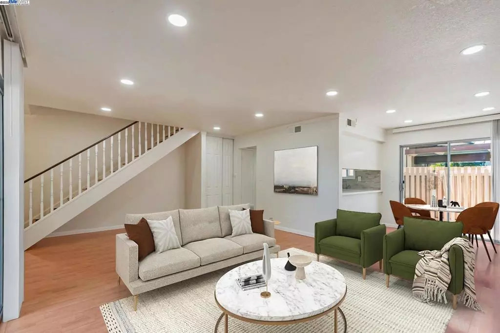 Cupertino, CA 95014,21091 Red Fir Ct