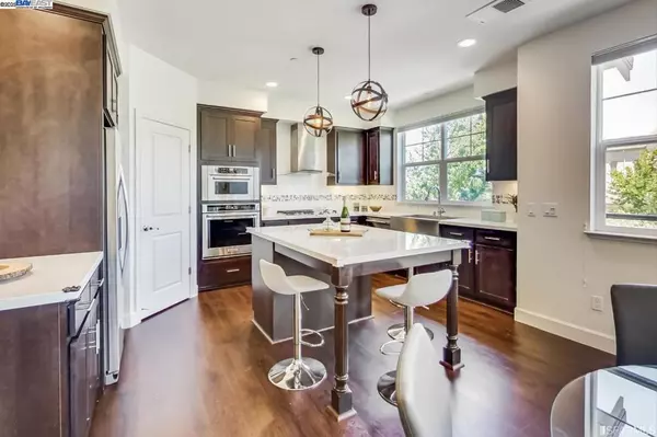 Dublin, CA 94568,2206 Central Pkwy