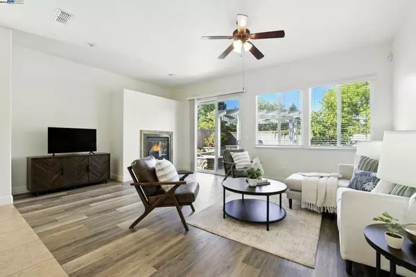 Galt, CA 95632,760 Griffey Way