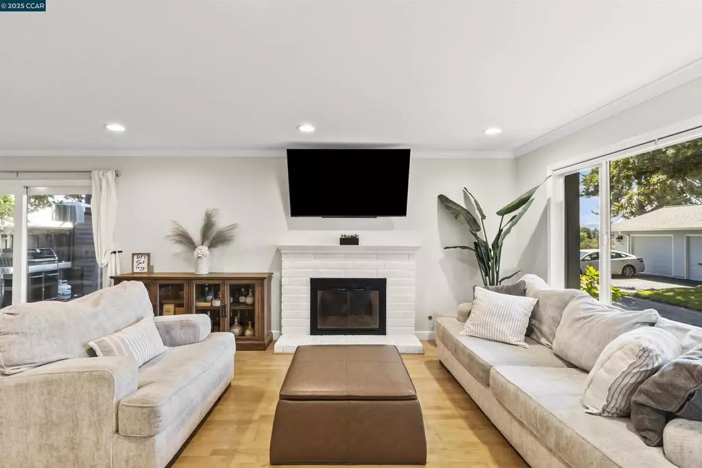 Martinez, CA 94553,104 Fountainhead Ct
