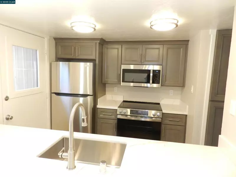 5519 Roundtree Dr, Concord, CA 94521