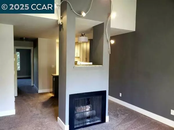 Walnut Creek, CA 94597,2742 Oak Rd