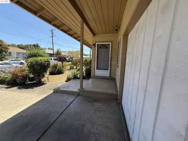 Hayward, CA 94544,26609 Colette St