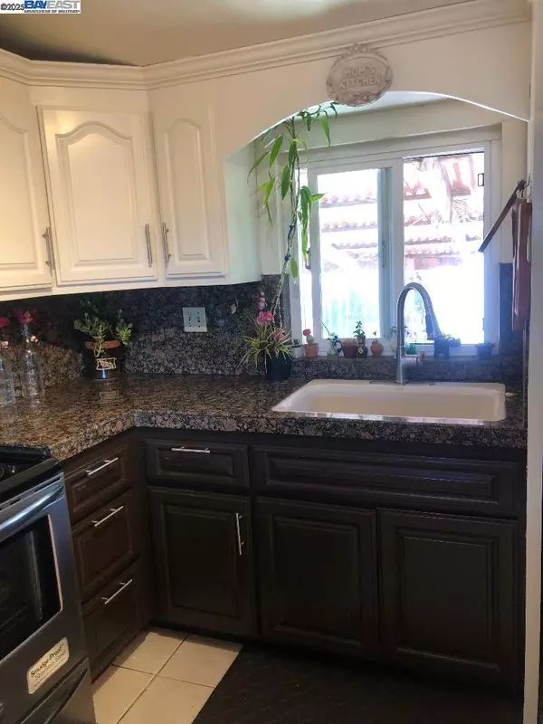 Union City, CA 94587,208 Appian Way