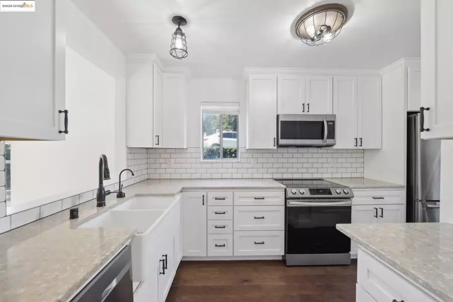 204 Pebblecreek Ct, Martinez, CA 94553