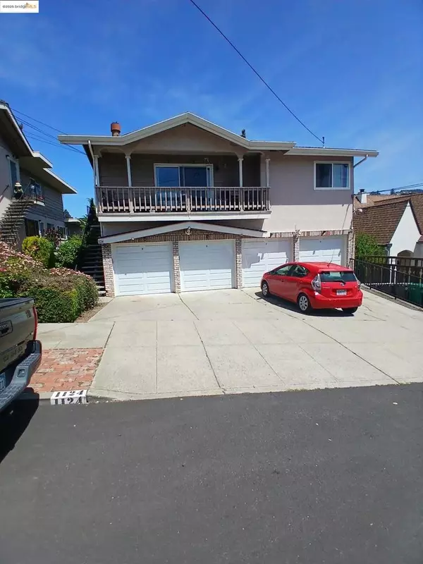 1124 Hollywood Ave #3, Oakland, CA 94602