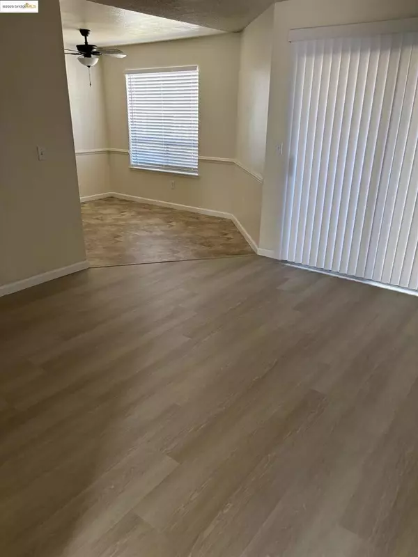 Antioch, CA 94531,2926 winding lane