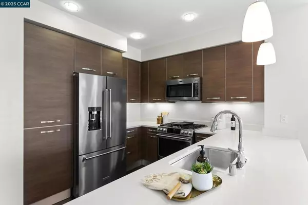 555 Ygnacio Valley Rd #222, Walnut Creek, CA 94596