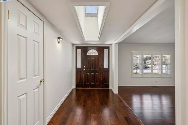 Pleasanton, CA 94588,4661 Holland Dr