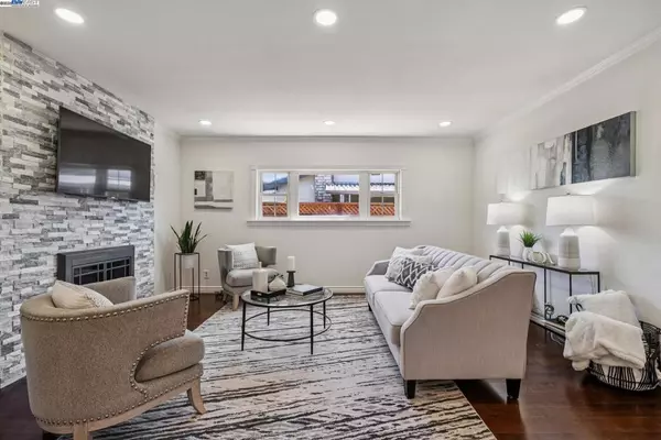 Pleasanton, CA 94588,4661 Holland Dr