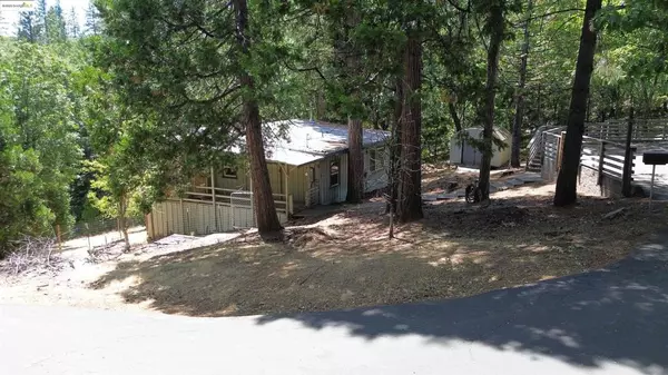 16431 Estralita Dr, Sonora, CA 95370