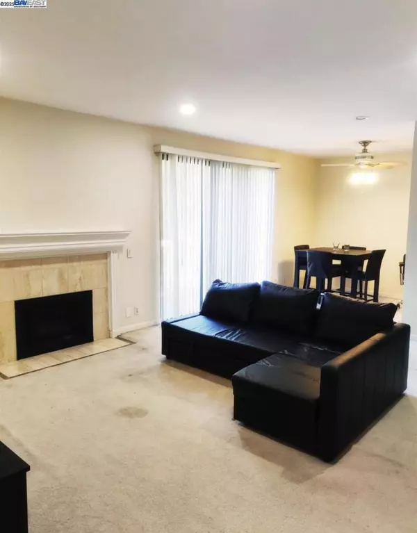 3663 Oakwood Ter #211, Fremont, CA 94536