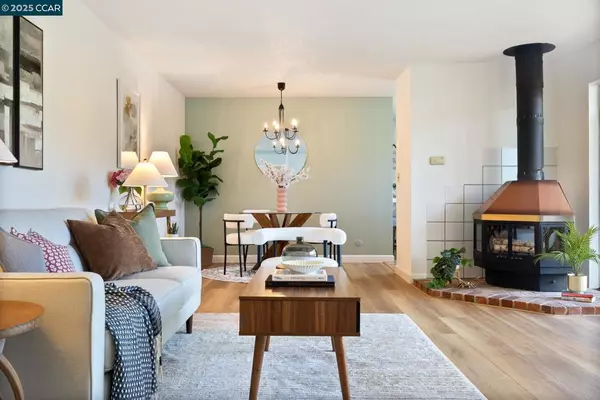 Oakland, CA 94610,10 Moss Ave #34