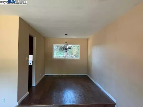 Pleasanton, CA 94588,7303 Tulipwood Cir