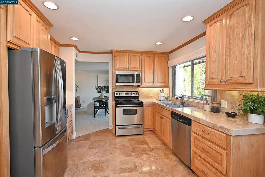 1805 Ptarmigan Dr #1A, Walnut Creek, CA 94595