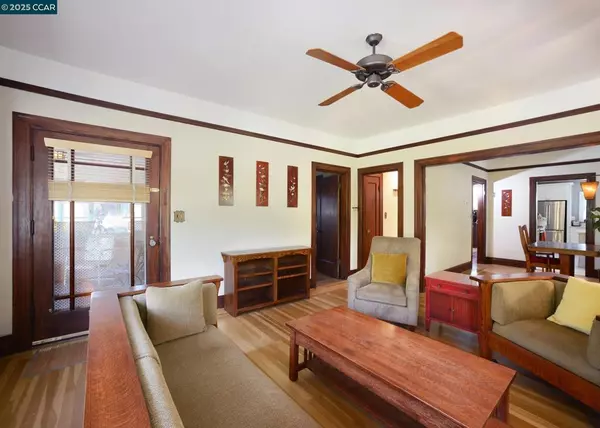 Martinez, CA 94553,1331 Court Street