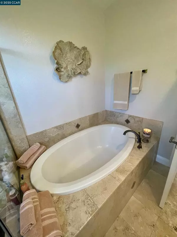 Vallejo, CA 94591,2365 Lansdowne Pl