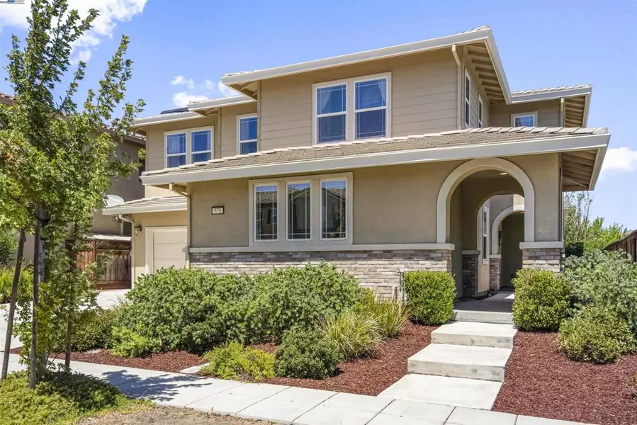 575 W Strauss Dr, Mountain House, CA 95391