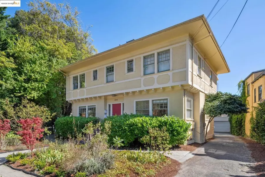2842 Woolsey St #4, Berkeley, CA 94705