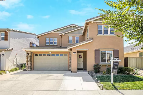 484 S Derone Ln, Tracy, CA 95376