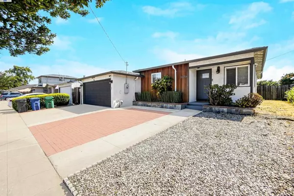 Hayward, CA 94544,26054 Cascade