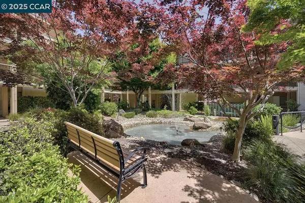 Walnut Creek, CA 94595,4033 Terra Granada Dr #9C