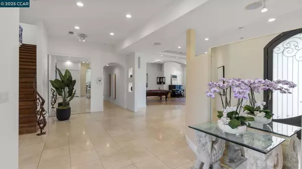 Walnut Creek, CA 94597,131 Montecito Crescent