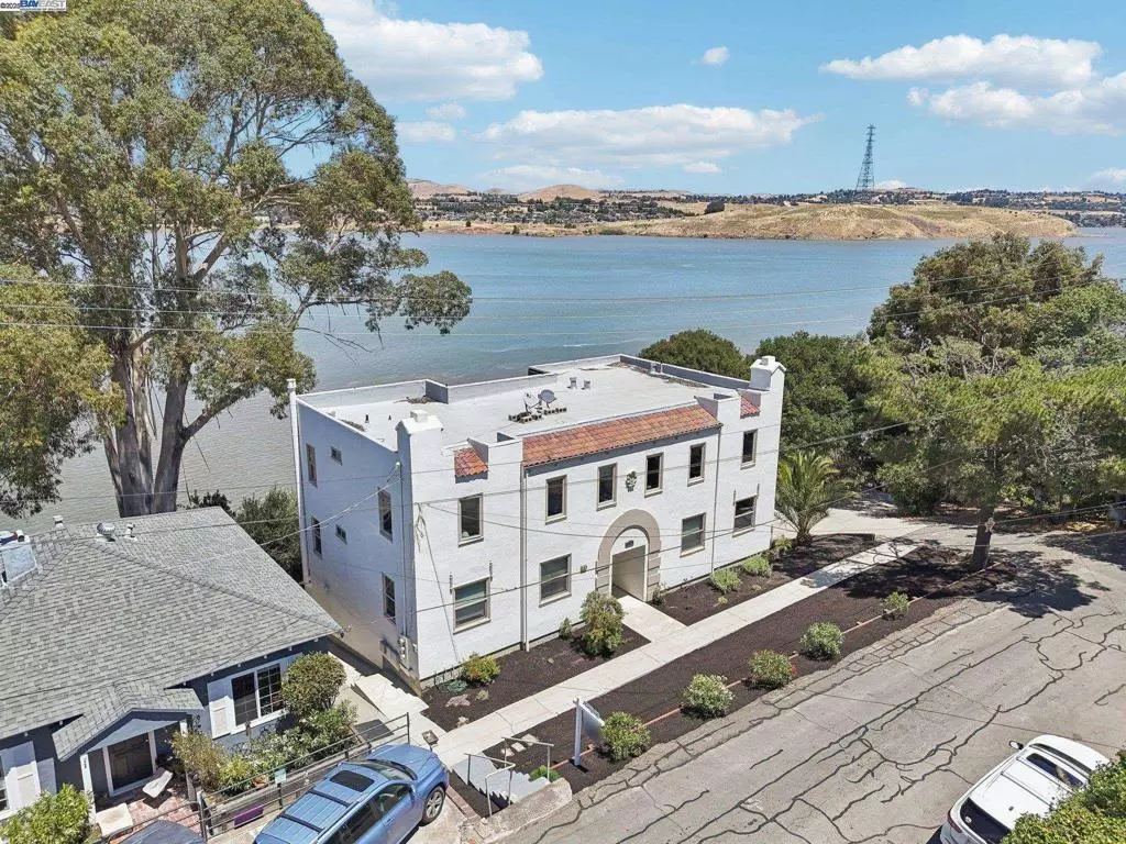 Crockett, CA 94525,352 Winslow St