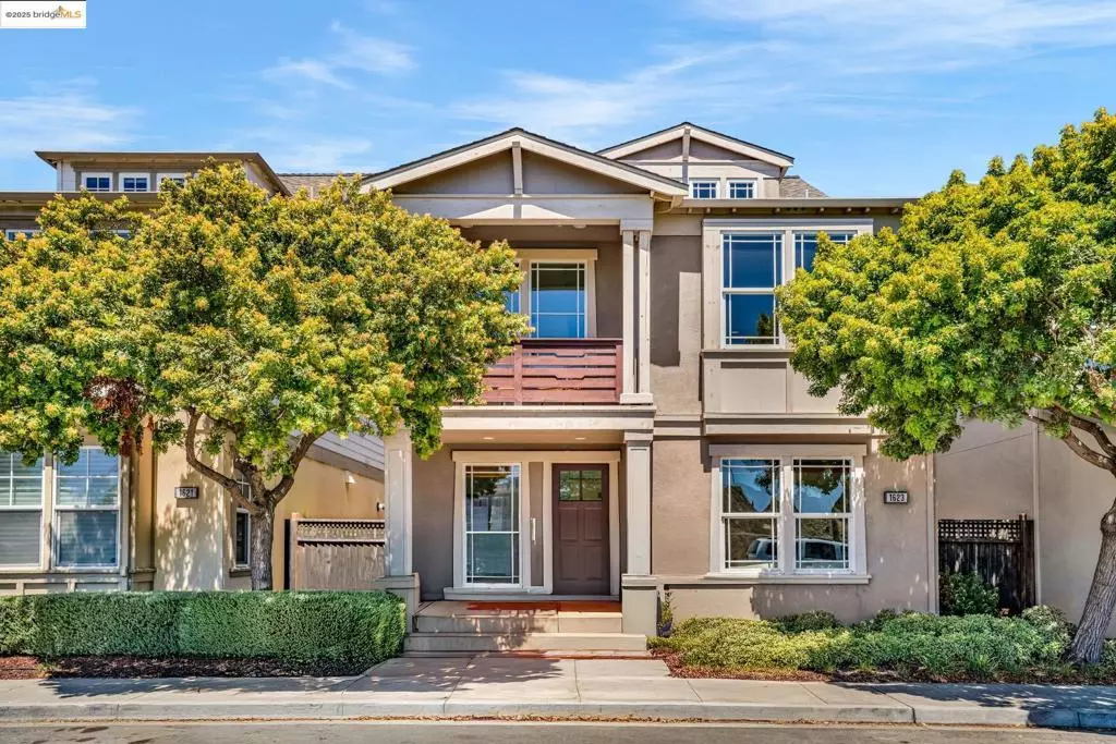Alameda, CA 94501,1623 Fortmann Way