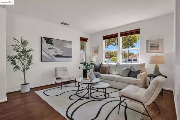 Alameda, CA 94501,1623 Fortmann Way
