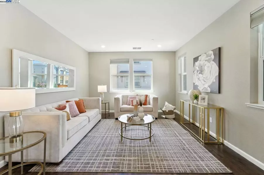 418 Desert Holly St, Milpitas, CA 95035