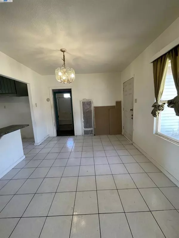 Sacramento, CA 95824,2750 33rd Ave