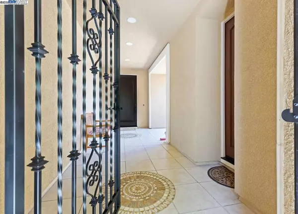 San Ramon, CA 94582,7563 Balmoral Way