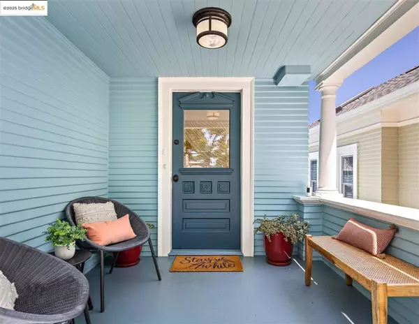 Oakland, CA 94618,428 Cavour St