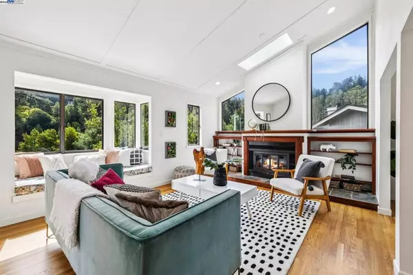 7350 WOODROW DRIVE, Oakland, CA 94611